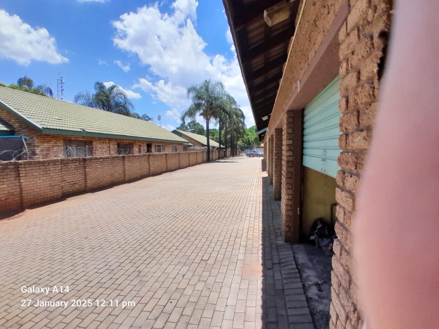 2 Bedroom Property for Sale in Oos Einde North West